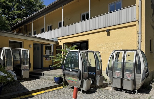 klinik_eingang